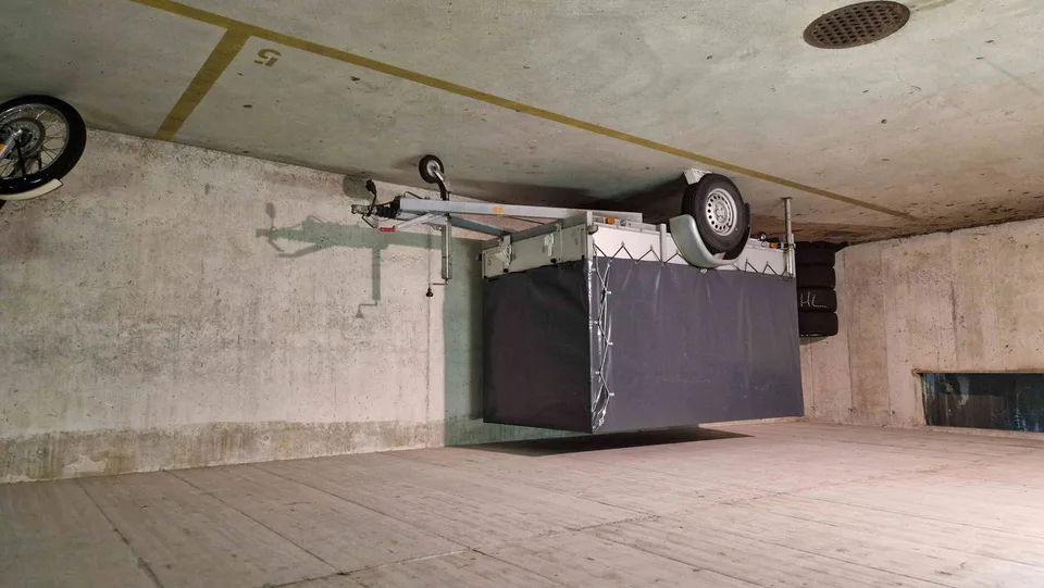 Extra grosser Spezialparkplatz zu vermieten (8 m lang)