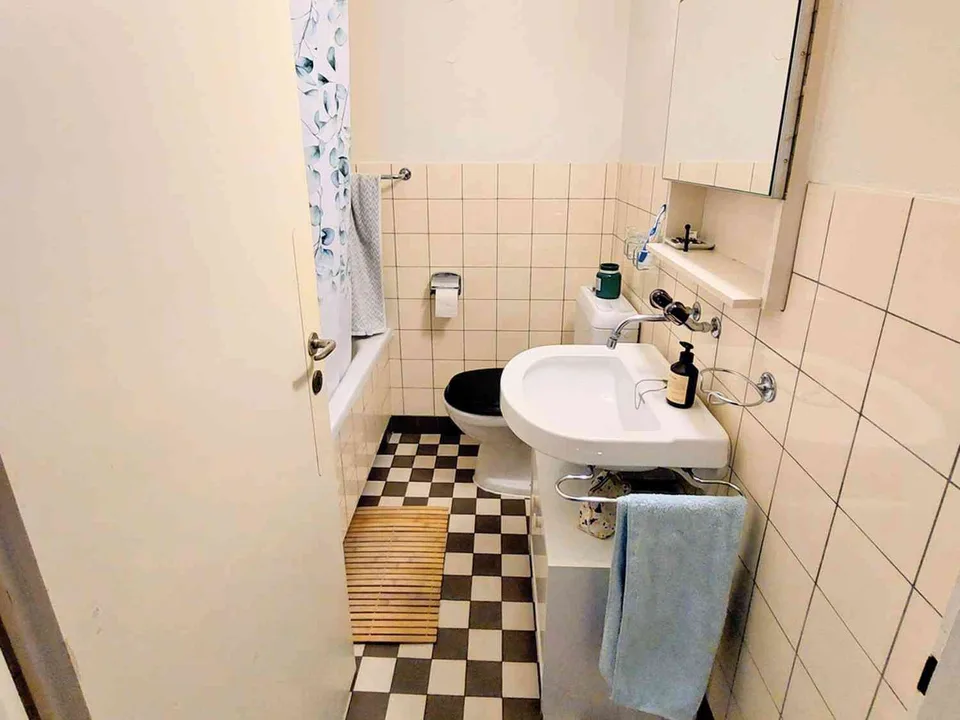 2-Zimmer-Ferienwohnung in Baden mit Blick auf die Limmat