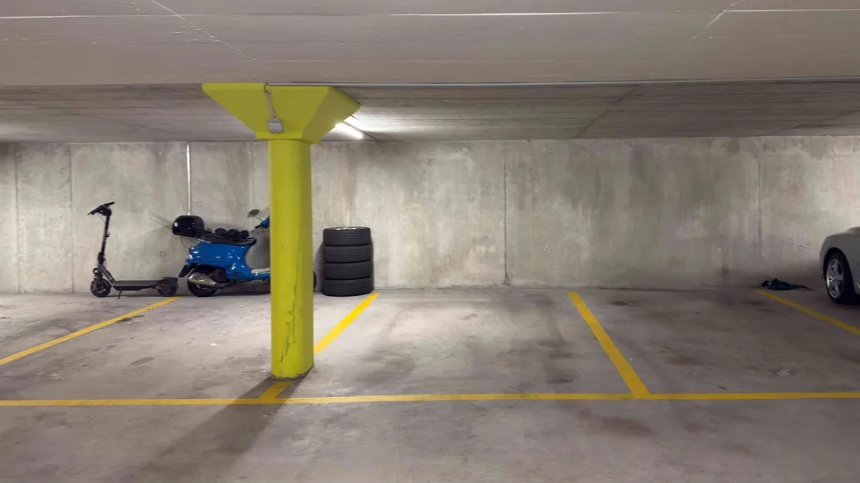 TIEFGARAGENPARKPLATZ IM DORFZENTRUM WÜRENLOS ZU VERMIETEN