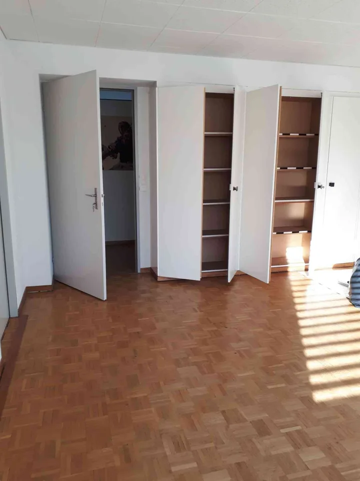 Helle Gewerberäume, Büros, ruhige Lage Nähe Tägerhard Einkaufszentrum