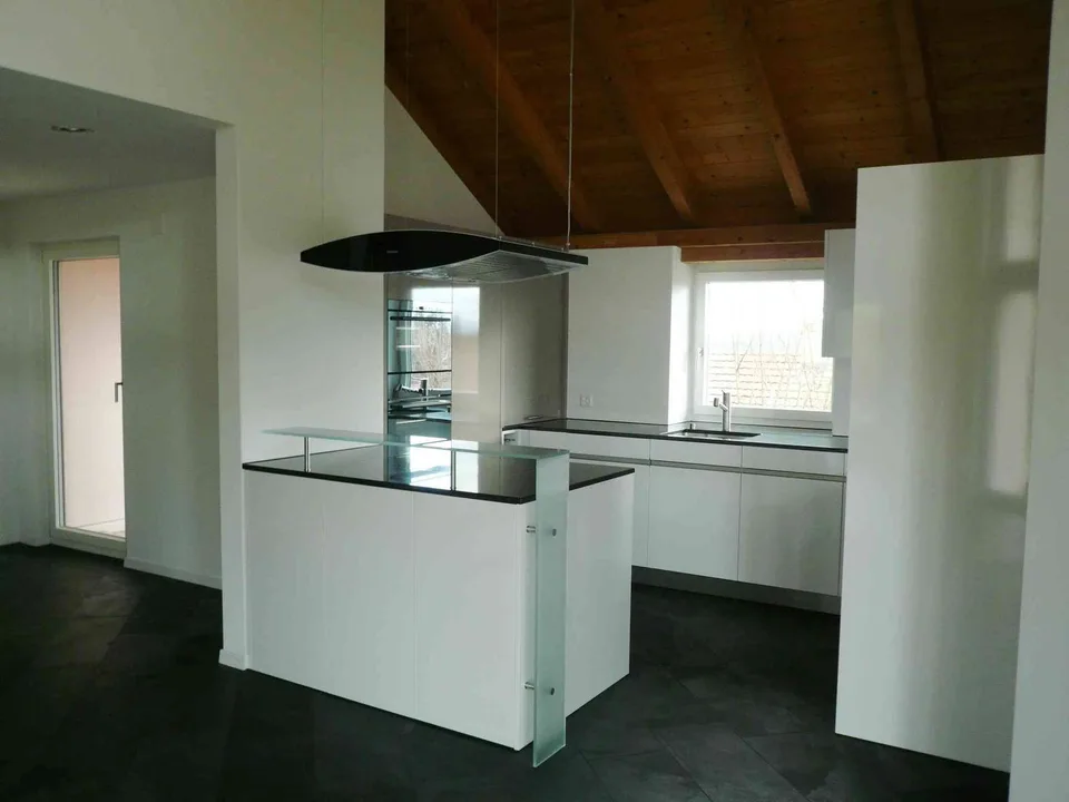 Spacious 5.5-Room Single Family Home + Attic & 2 Rooms in Pfaffhausen