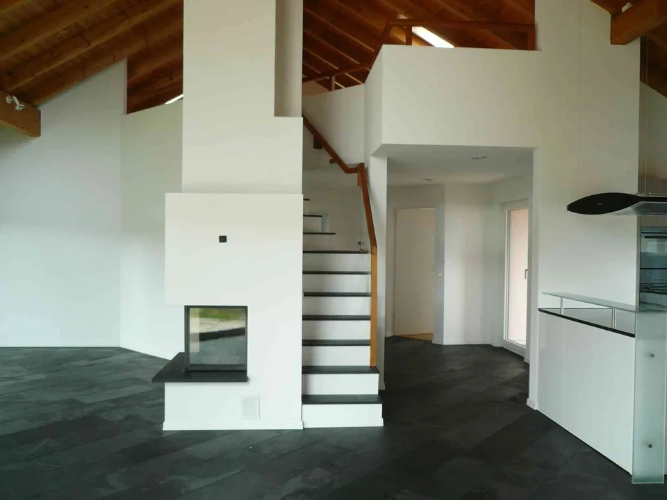 Spacious 5.5-Room Single Family Home + Attic & 2 Rooms in Pfaffhausen