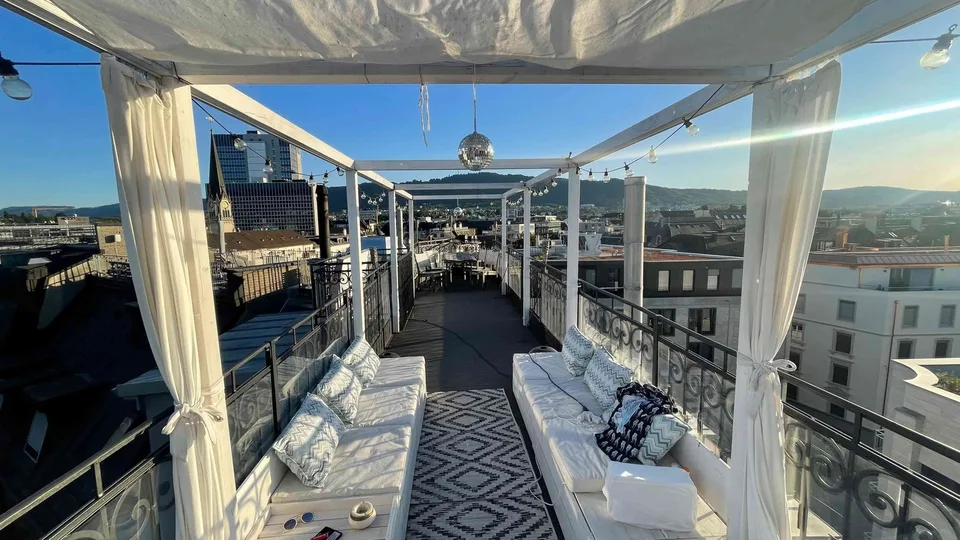 120m2 Loft, zentral, möbliert, grosse Dachterrasse