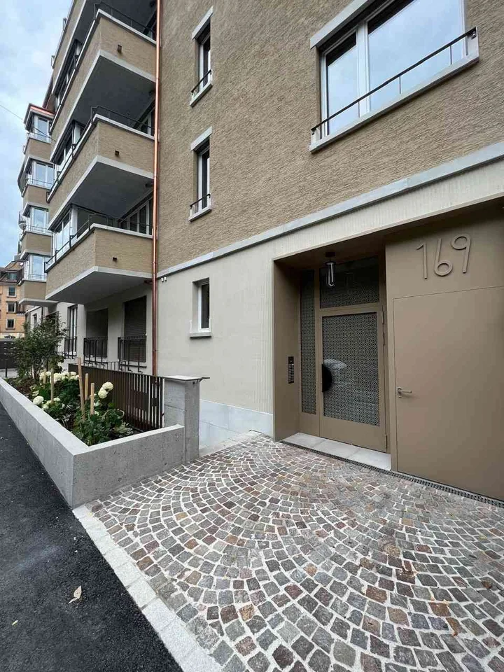 Moderne Dachgeschosswohnung Wiedikon
