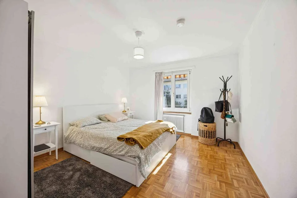 Ruhige 3.5-Zimmer-Wohnung mit Balkon & Geschirrspüler in Dübendorf