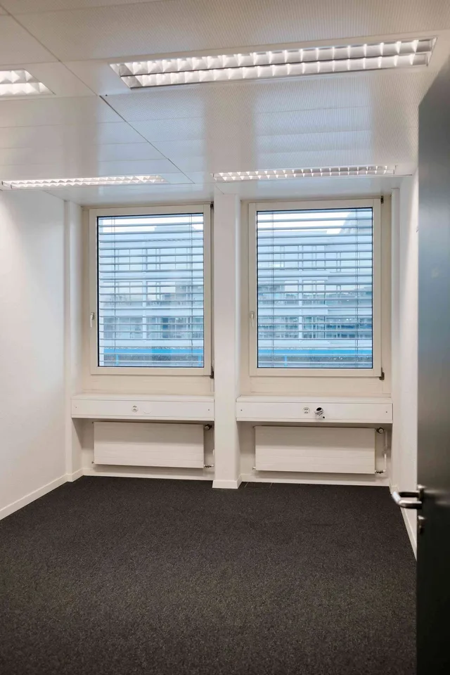 bis 31.01.2029 Büro / Gewerberäume beim Bahnhof Manegg