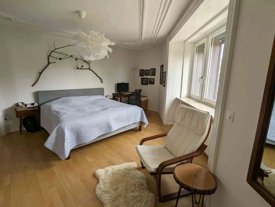 5-room apartment in a beautiful building in Zurich District 6