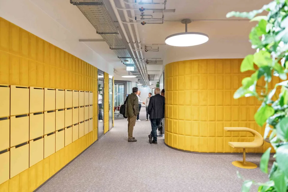 Bezugsbereites Büro für 6 bis 12 Personen, flexibel ab 3 Monaten