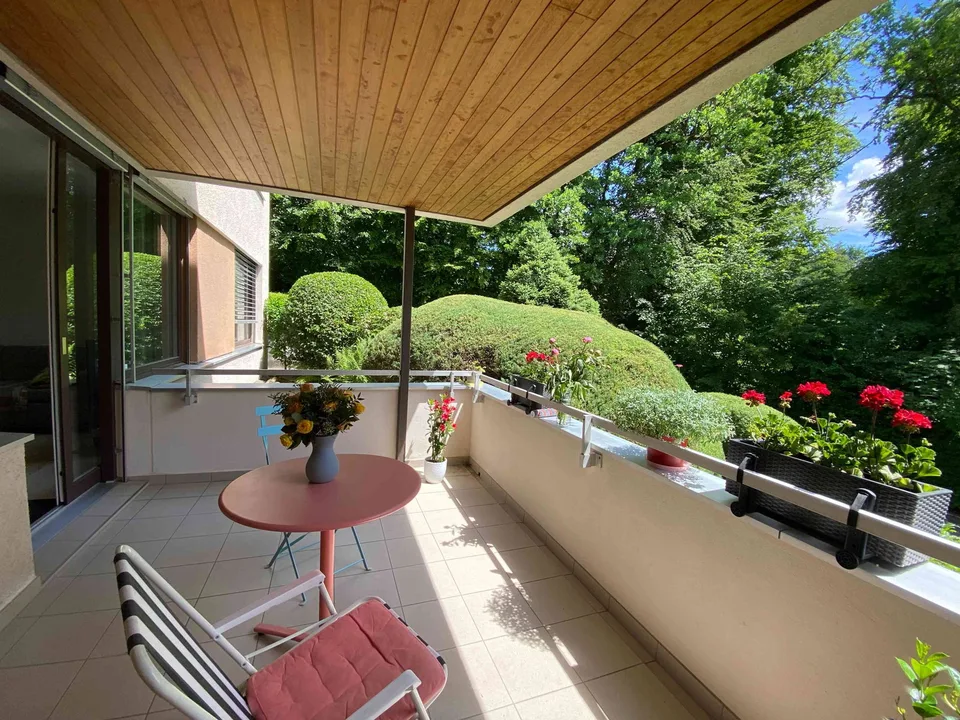 Ruhige 2.5 Zimmerwohnung (60 m2) in ruhigem Haus in Zürich