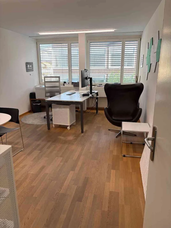 Privates Büro in repräsentativer Bürogemeinschaft im Zürcher See