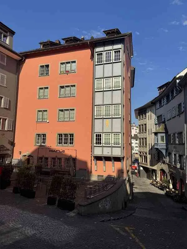 Charmante 2.5 Zimmer Wohnung im Herzen der Altstadt!