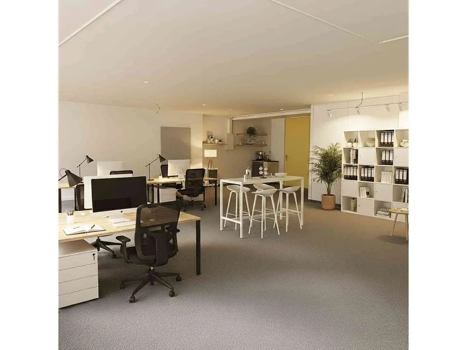 Helle 118 m² Gewerbefläche mit Nebenraum, 2. OG Fällanden