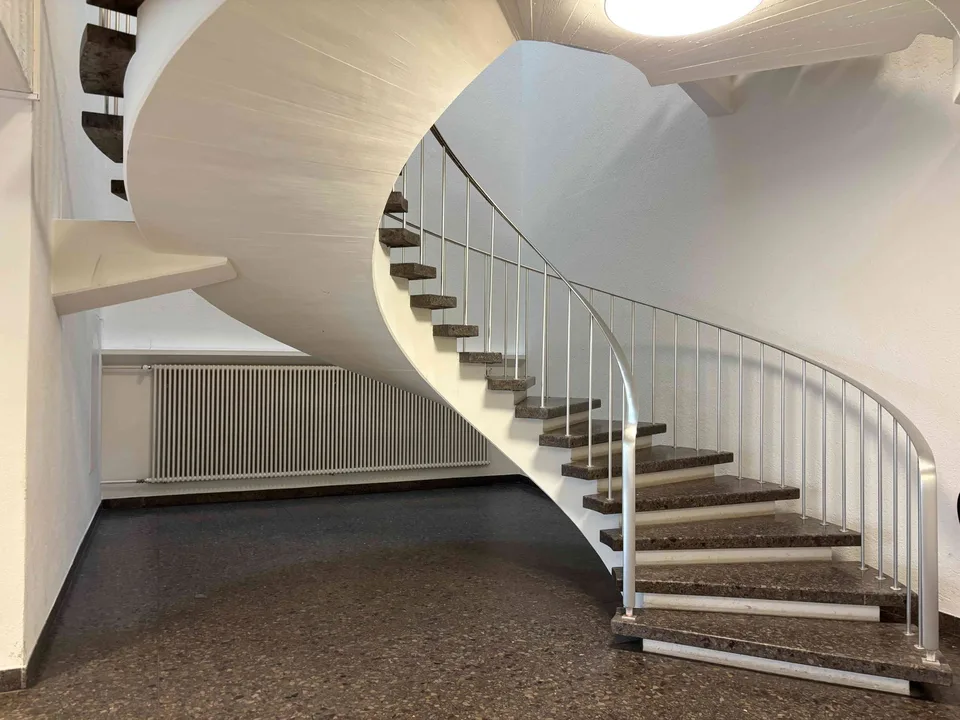 Heller Büroraum an zentraler Lage in Zürich zu vermieten