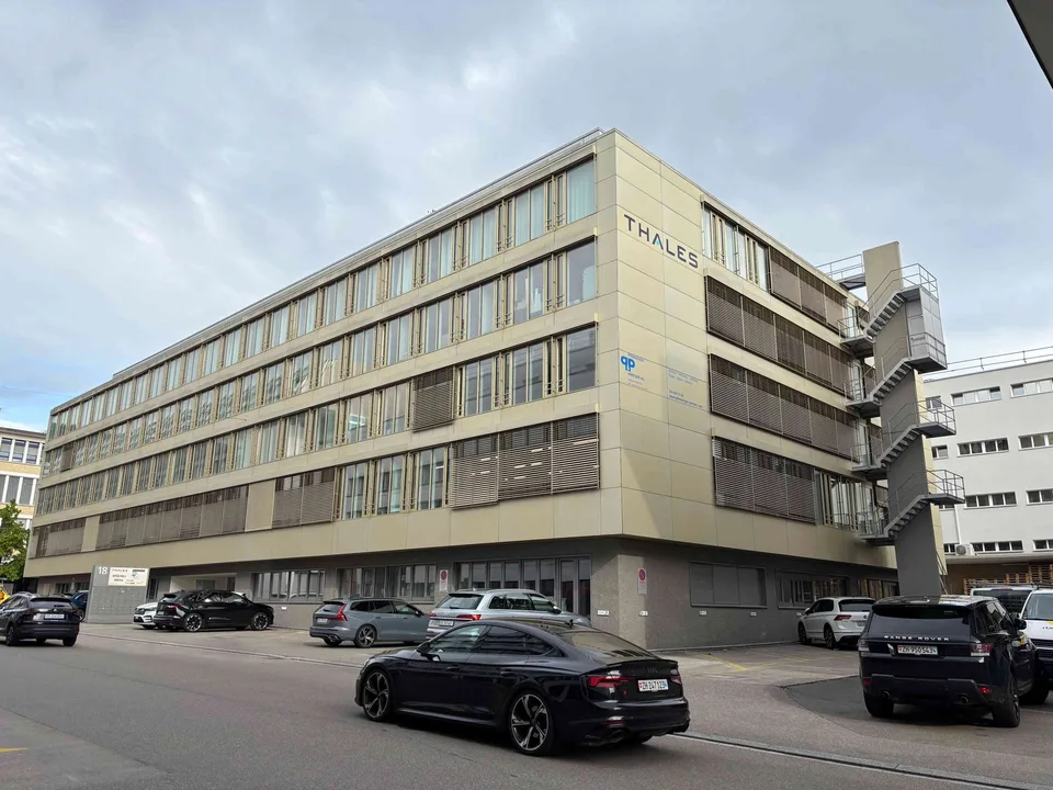 Heller Büroraum an zentraler Lage in Zürich zu vermieten