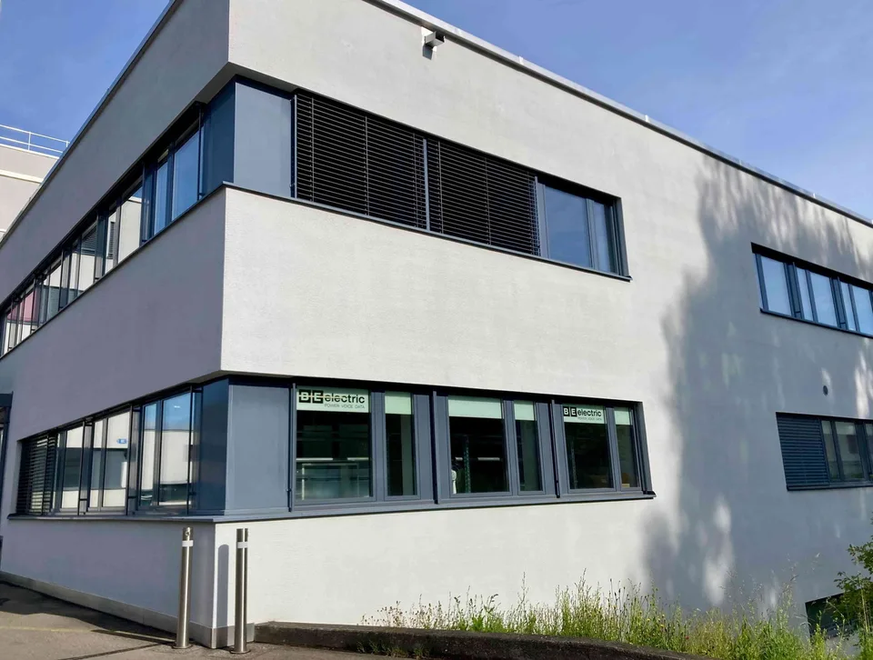 Sonniges Eck-Büro in Bürogemeinschaft in Zollikon