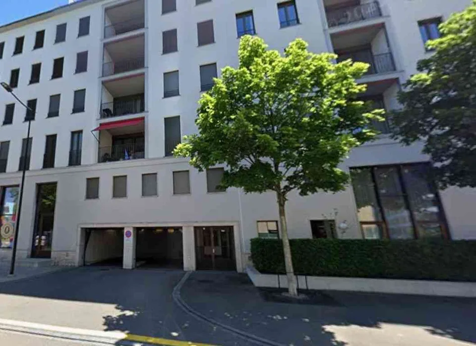 Motorrad Einstellplatz in Tiefgarage