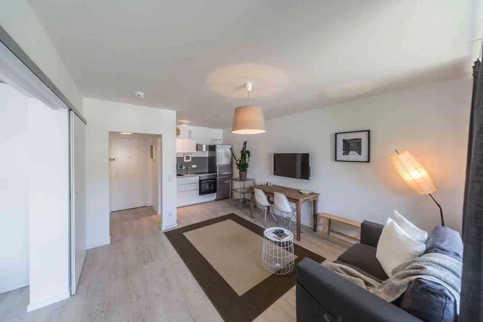 Modern möbliert mit Balkon in beliebter Lage!
