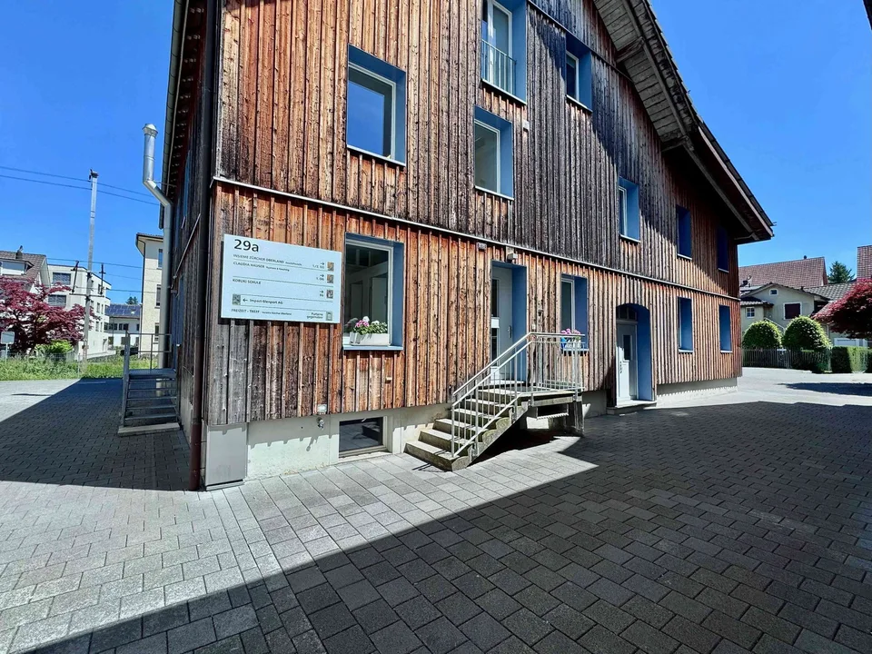 Ihr neuer Geschäftsstandort in Uster – 4 Minuten vom Bahnhof