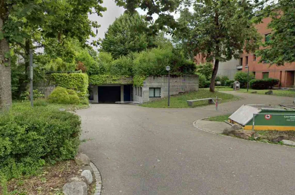 Parkplatz in Einstellhalle