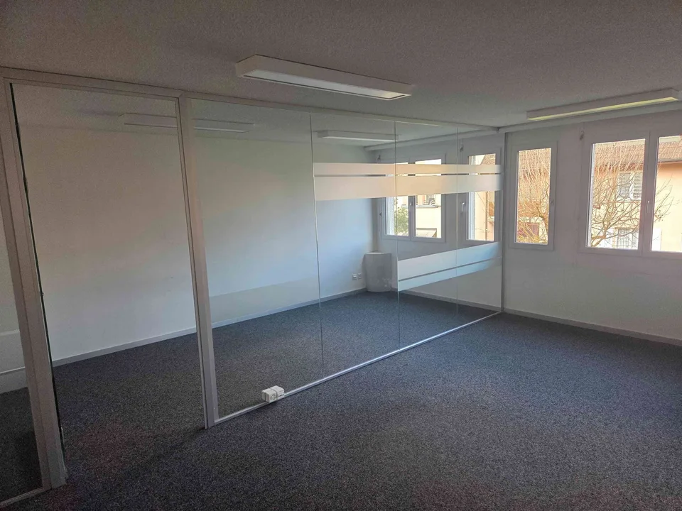 Büro zu Vermieten. Mit Lagerflächen möglich
