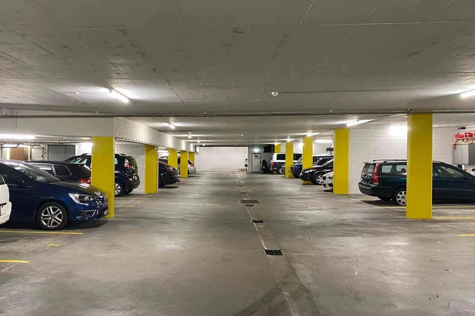 Parkplatz nahe vom Spital Balgrist, KISPI, Hirslanden, EPI Klinik, etc