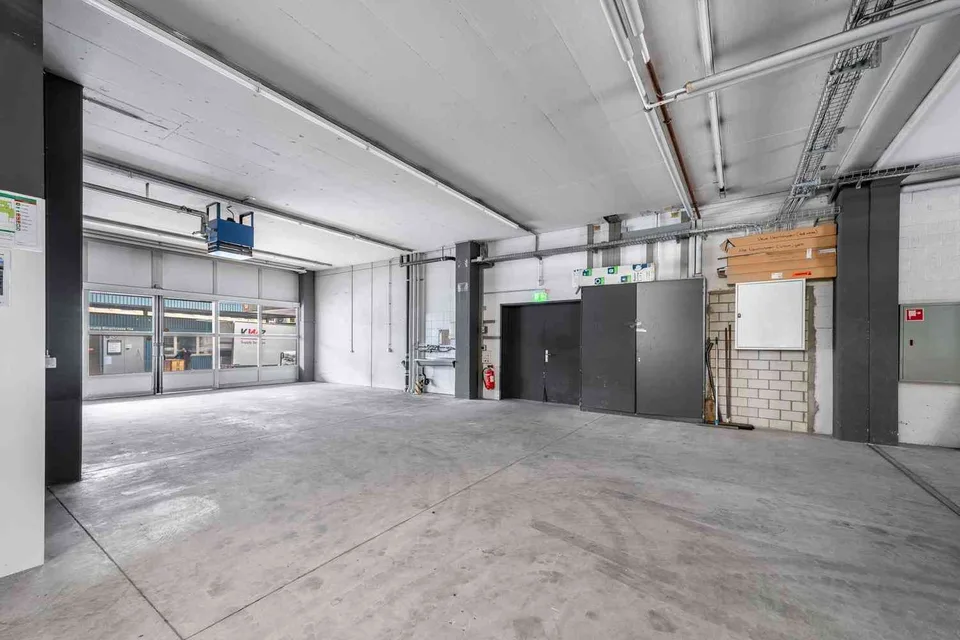 "Moderne/Klimatisierte Büros (Co-Working) ab 150 CHF m2 * Jahr