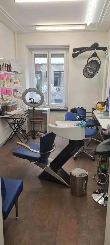 zwei attraktive Räumlichkeiten im Kreis 4 zu vermieten