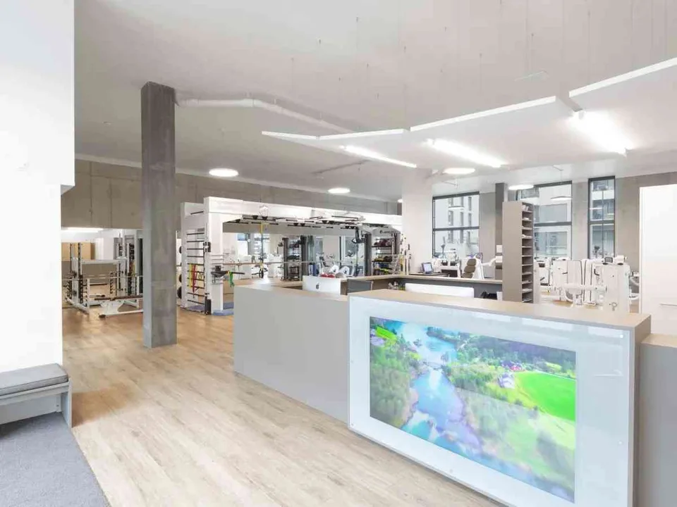 Moderne Praxisräume zu vermieten (3-6 Zimmer) an zentraler Lage