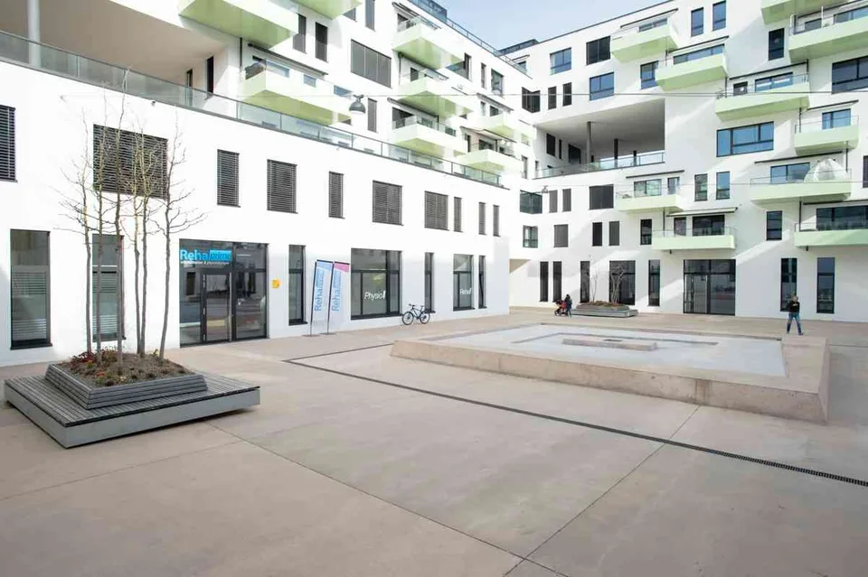Moderne Praxisräume zu vermieten (3-6 Zimmer) an zentraler Lage