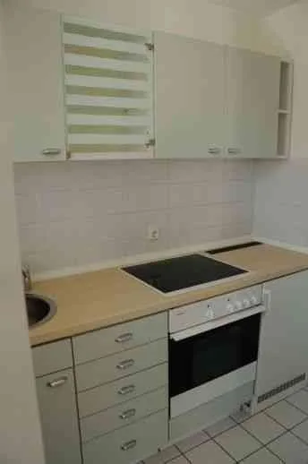 Sehr schön möbliertes Apartment mit Balkon