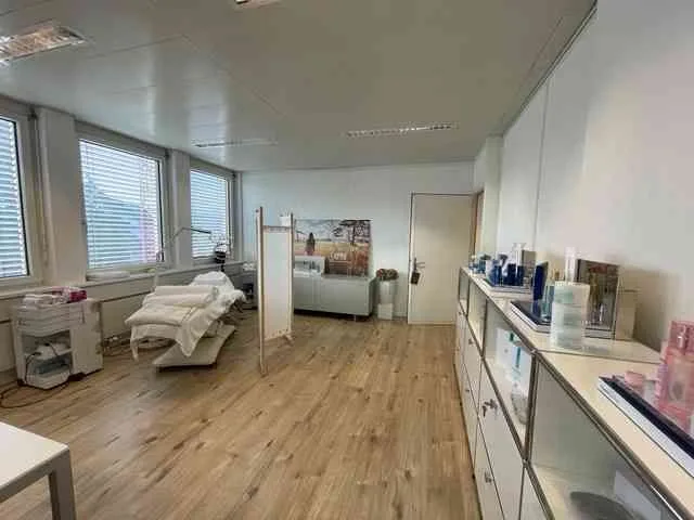 4 Zimmer Büro in Zollikon