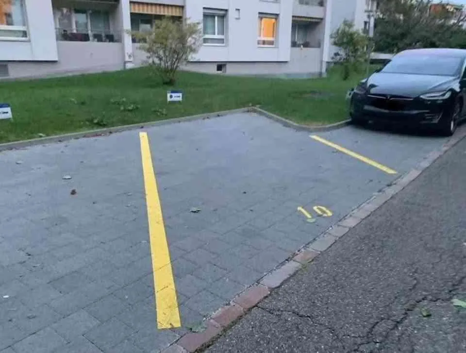 [1XX] MIETEN Parkplatz Camper / Van / Bus / PW Wangen-Brüttisellen