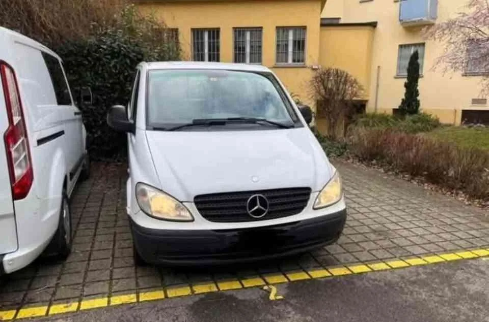 [1XX] MIETEN Parkplatz Kleinbus / PW Zürich Oerlikon beim tibits