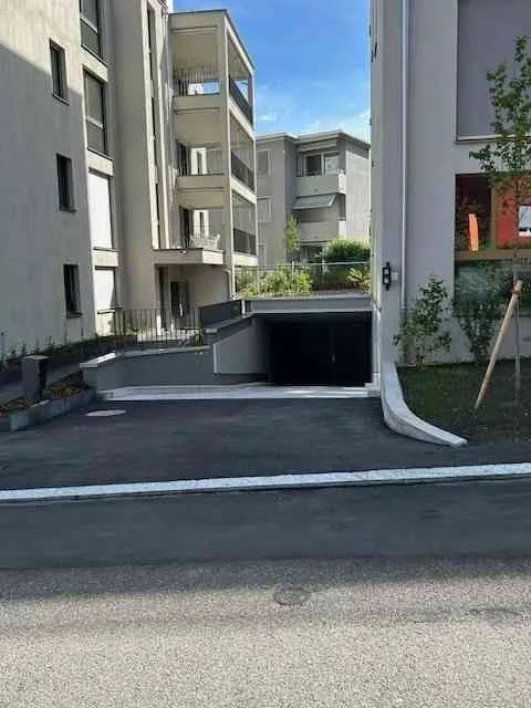 Parkplatz in Tiefgarage in 8057 zu vermieten