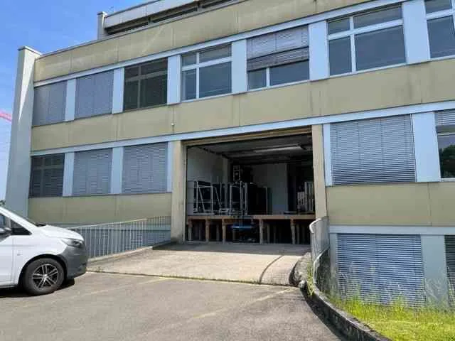 Büro- und Gewerbefläche im 2.OG mit Warenlift