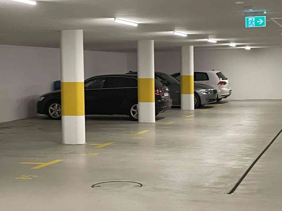 Einstellplatz in Tiefgarage (ev. mit Elektro-Ladestation)