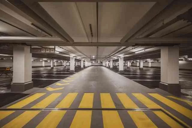 Tiefgarage Parkplatz per 15. April 2025 zu Vermieten