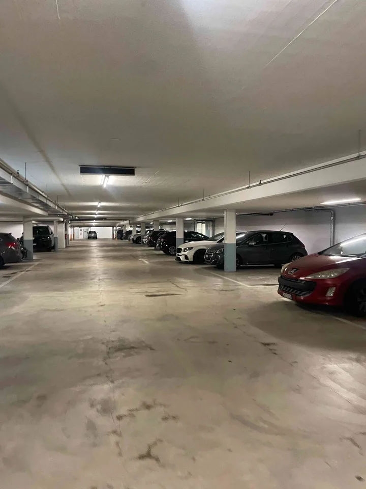Tiefgaragenstellplatz Oerlikon