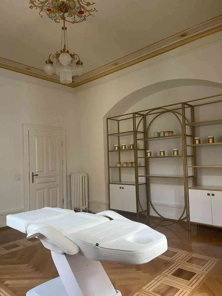 Room for Rent in Luxurious Beauty Salon – Zurich 8002
