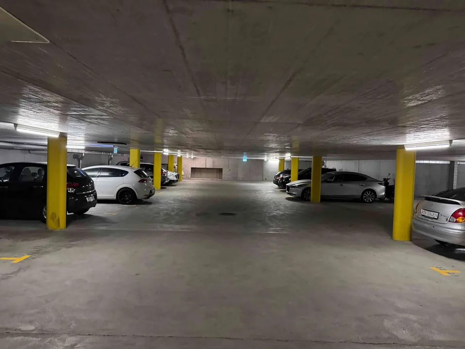 Tiefgaragenplatz in Bassersdorf ab sofort 119 chf