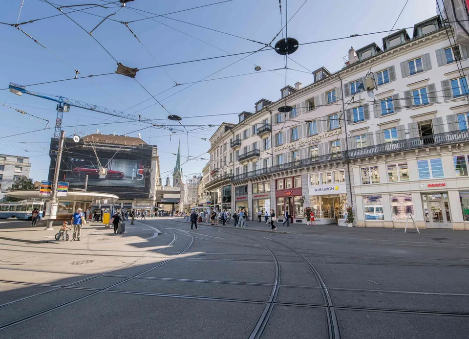 Moderne und stilvolle Büroräume direkt am Paradeplatz!