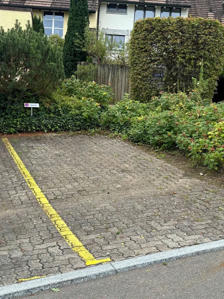 Parkplatz zu vermieten
