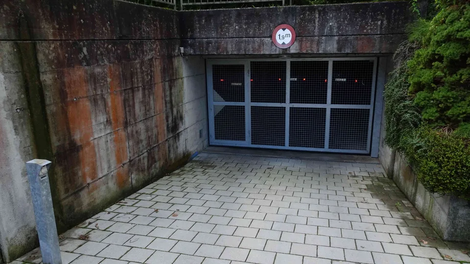 Einstellplatz in Tiefgarage in Zollikerberg zu vermieten