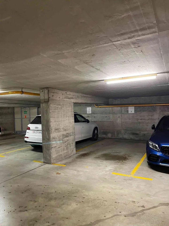 Tiefgaragen Stellplatz im Zentrum von Seefeld
