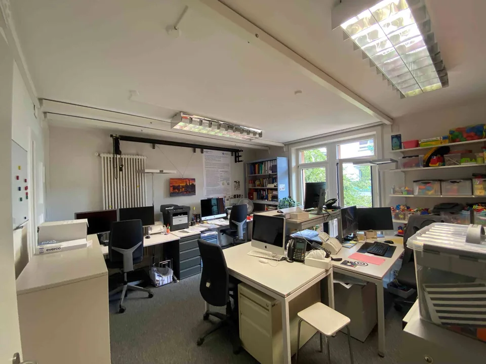 Haus am Zürichbeg zu Vermieten als Büro, Agentur oder Kanzlei