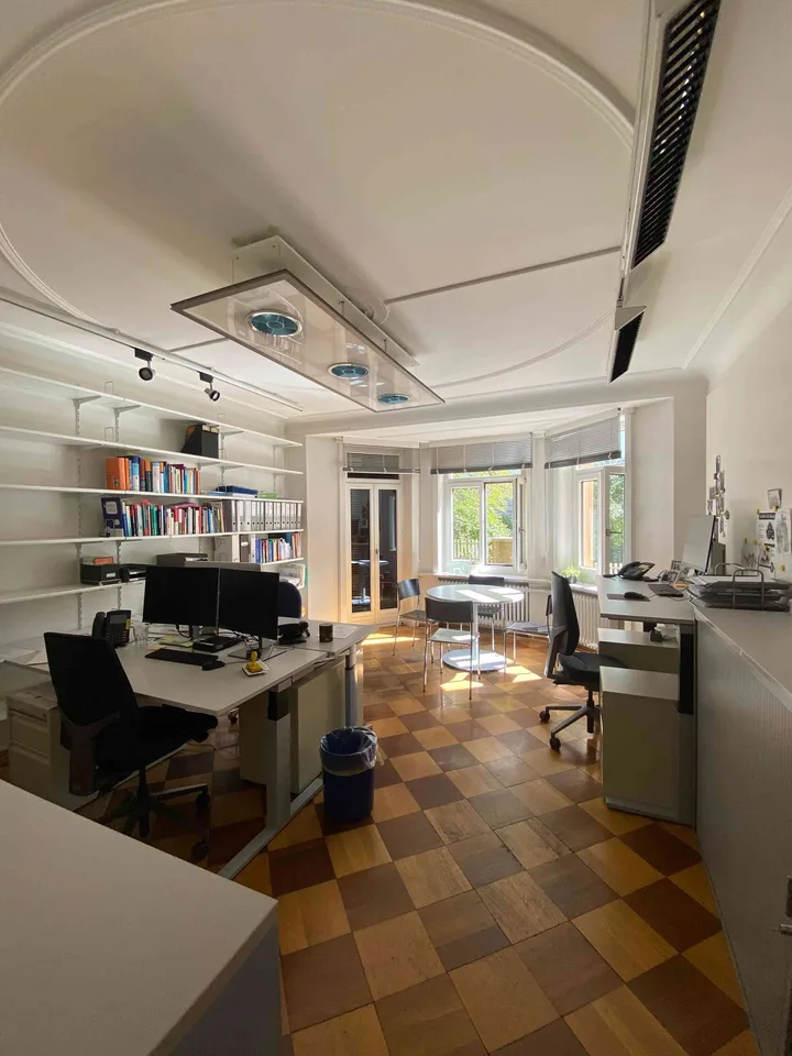 Haus am Zürichbeg zu Vermieten als Büro, Agentur oder Kanzlei