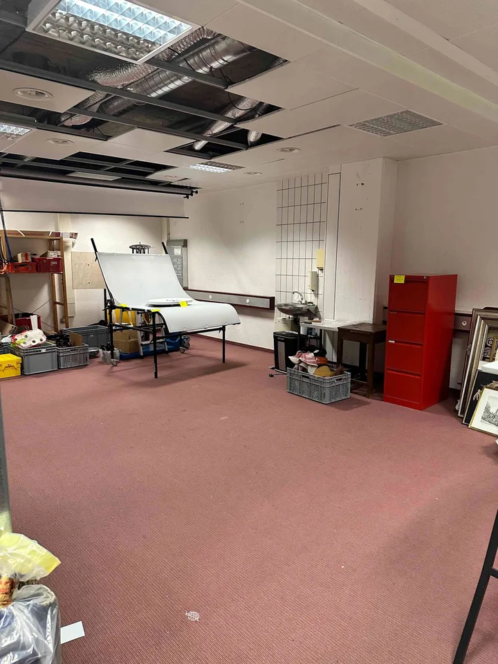 Helle Büro/Atelier und Gewerberäume