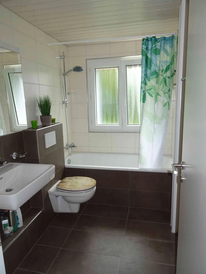 Helle 3,5 Zimmer-Wohnung im Hochparterre zu vermieten