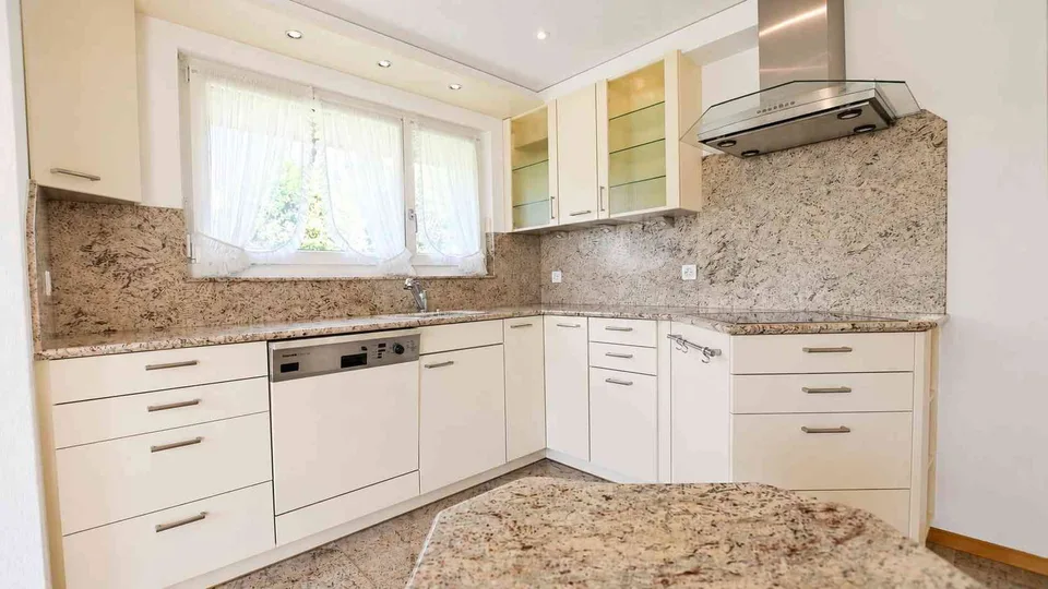 Freistehendes 4.5-Zimmer-Einfamilienhaus mit grossem Garten