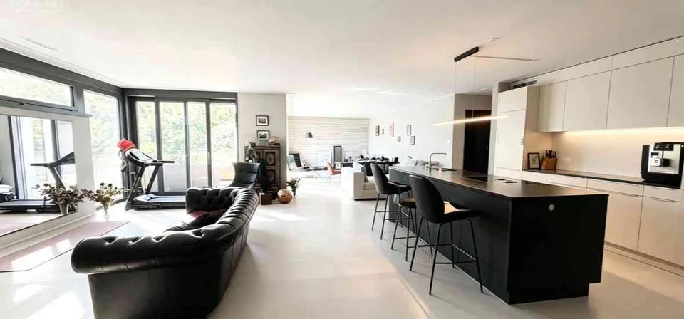 Premium Apartment | ~180 sqm| . Dual Terraces | Flexible Furniture